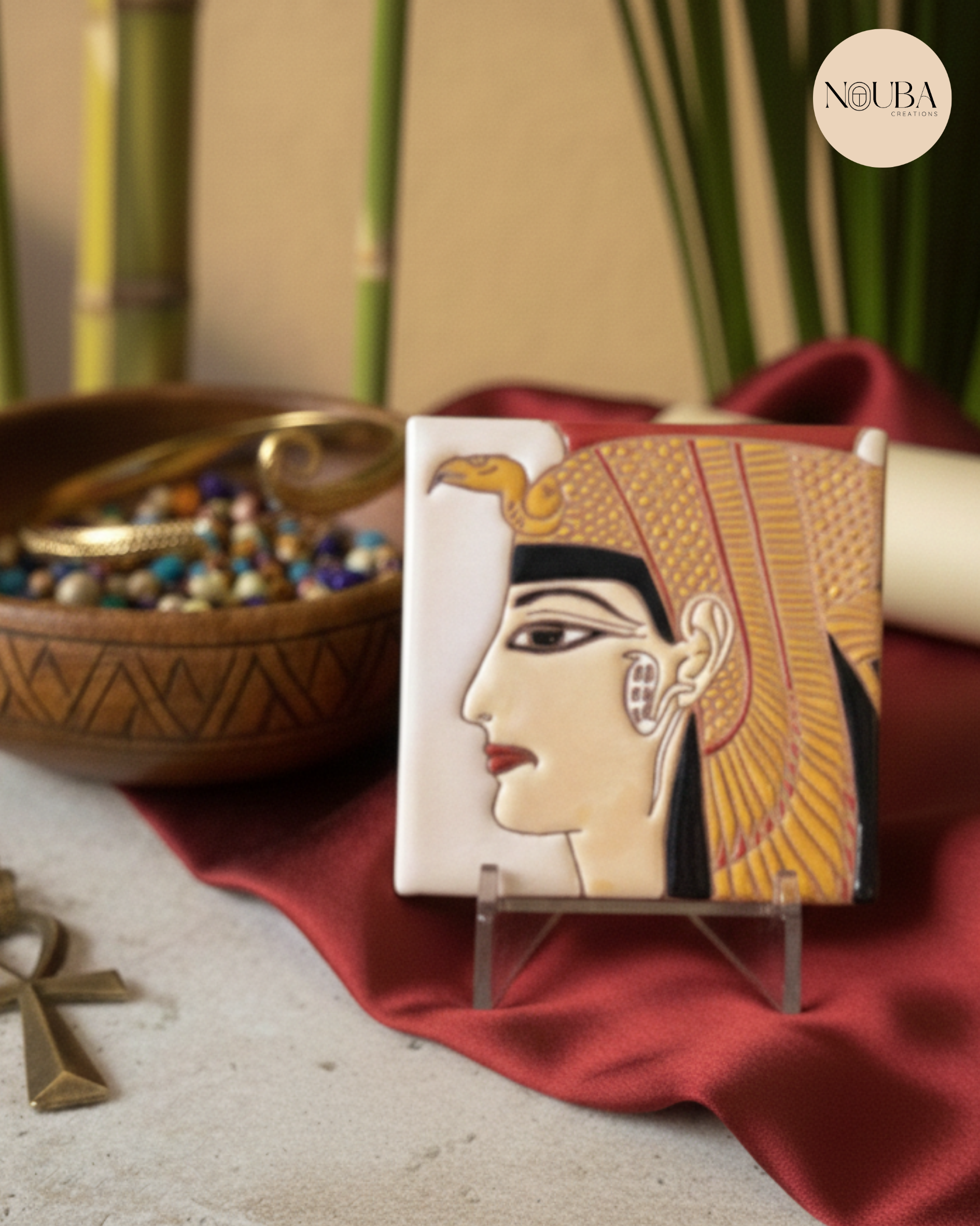 Sous-verre en céramique pharaonique – Reine d’Égypte – Peint à la main