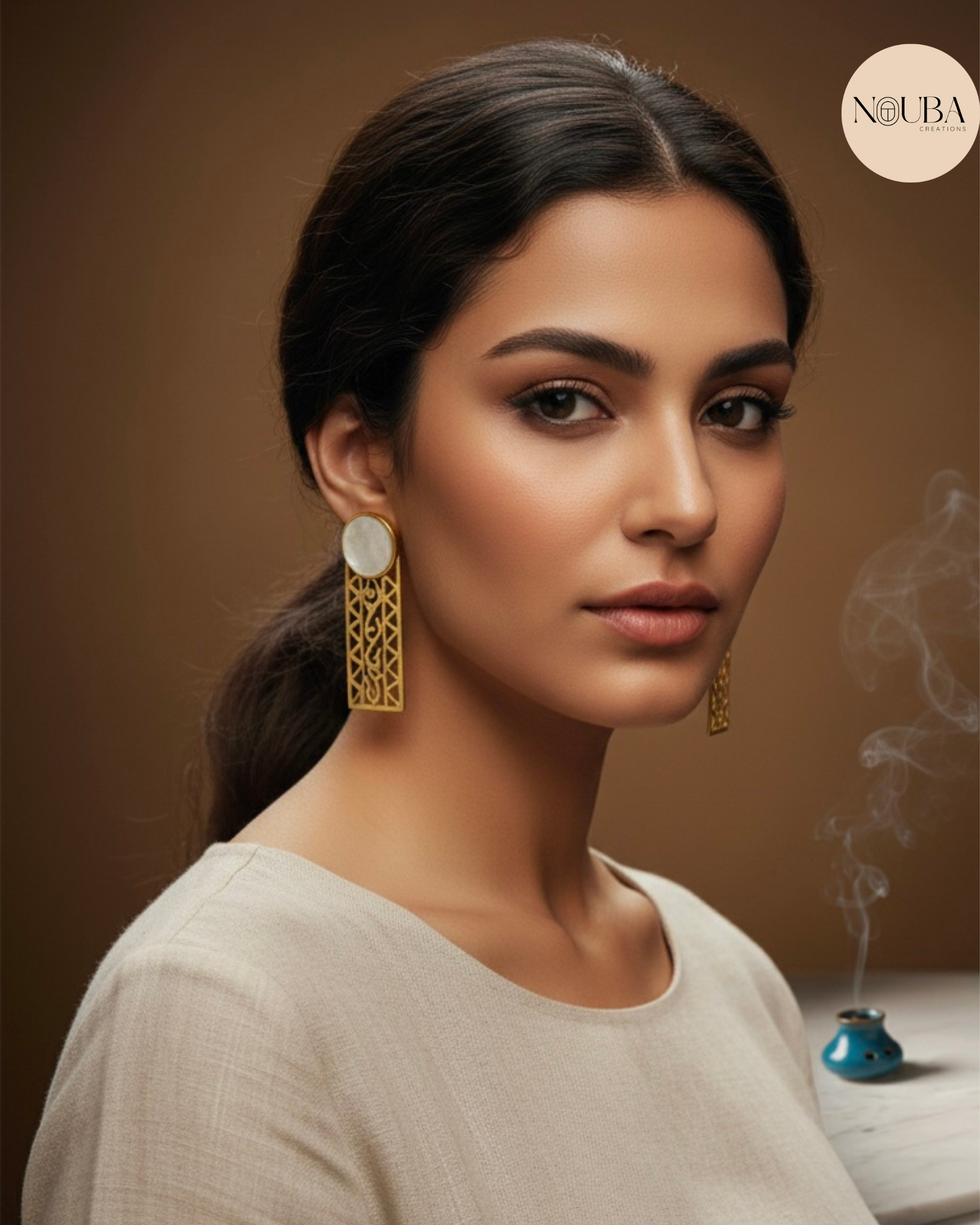 Boucles d’oreilles Arabesque en cuivre plaqué or & nacre – Inspiration orientale